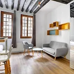 Bright Apartment In Le Marais
